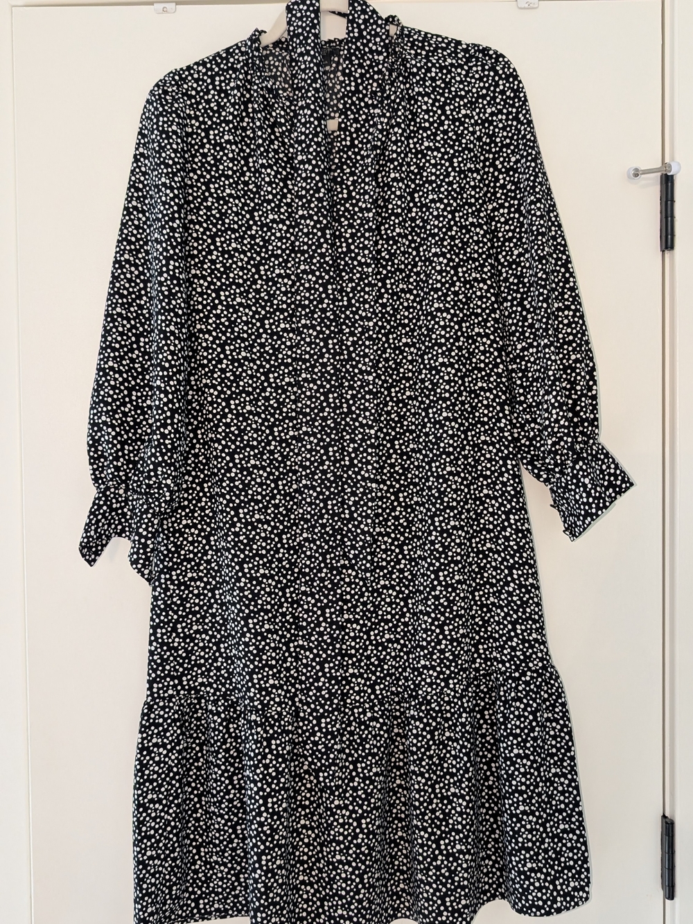 Anne Taylor Black and White Polka Dot Tie-Neck Women’s Dress